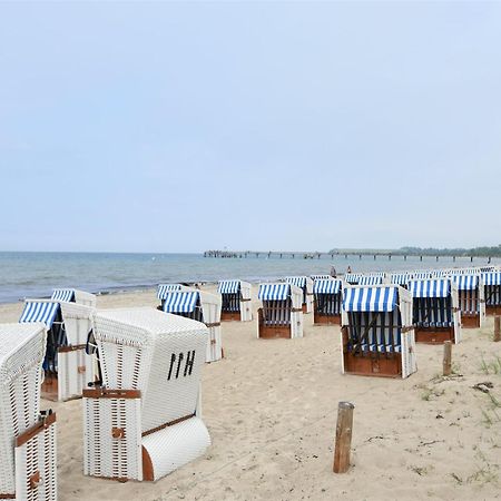 Spacious Bunglow near Sea in Grundshagen Exterior foto