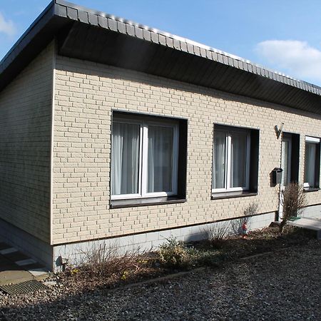 Spacious Bunglow near Sea in Grundshagen Exterior foto