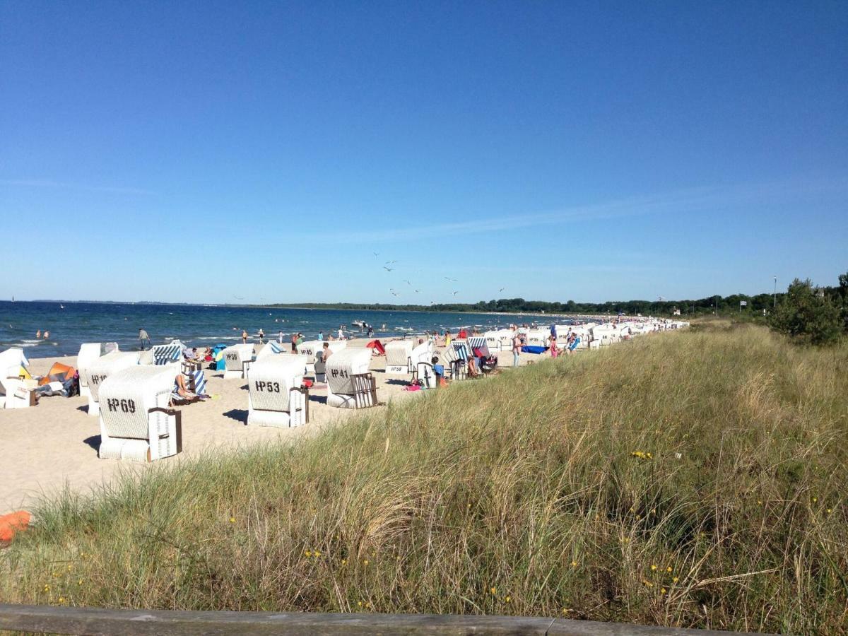 Spacious Bunglow near Sea in Grundshagen Exterior foto